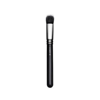 MAC Кисть косметическая SHORT DUO FIBRE 130S